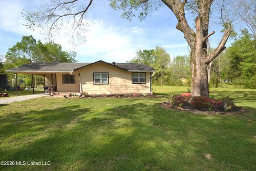 678 Rebecca Dr, Byhalia, MS, 38611-9275 | Card Image