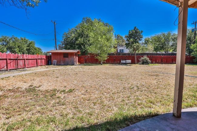 1210 Xenia St, House other with 3 bedrooms, 2 bathrooms and null parking in Plainview TX | Image 29
