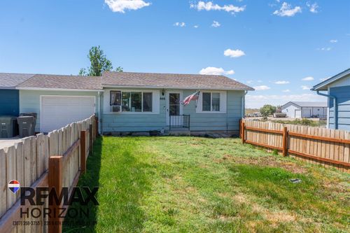846 6th St, Douglas, WY, 82633-2268 | Card Image