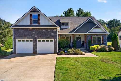 953 Hanging Rock Rd, Boiling Springs, SC, 29316-7401 | Card Image