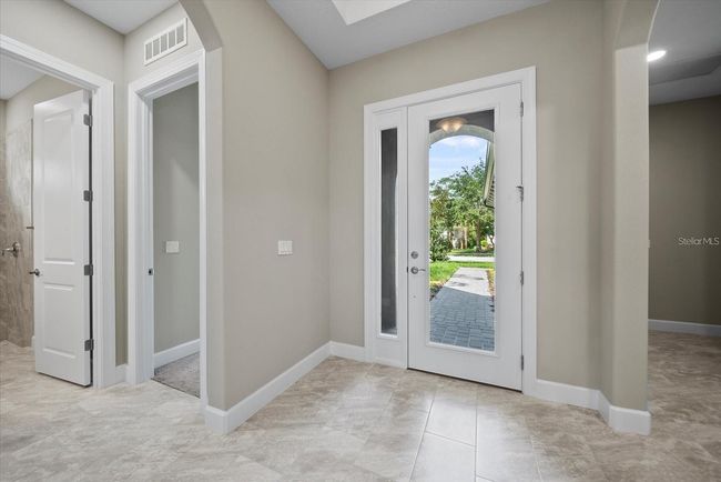 Front Entrance | Image 9