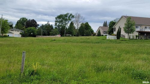 a-1812 E 6th St, Coal Valley, IL, 61240 | Card Image