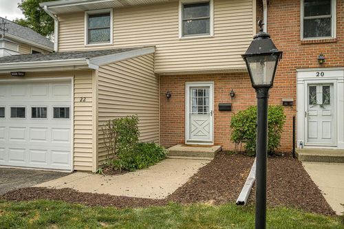 22 Whitcomb Circle, Madison, WI, 53711 | Card Image