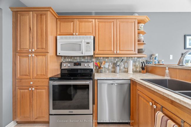 52 Napier St, House other with 3 bedrooms, 2 bathrooms and 2 parking in Goderich ON | Image 19