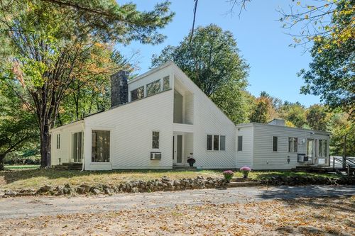 1 Broad Hill Rd, Leverett, MA, 01054-9707 | Card Image