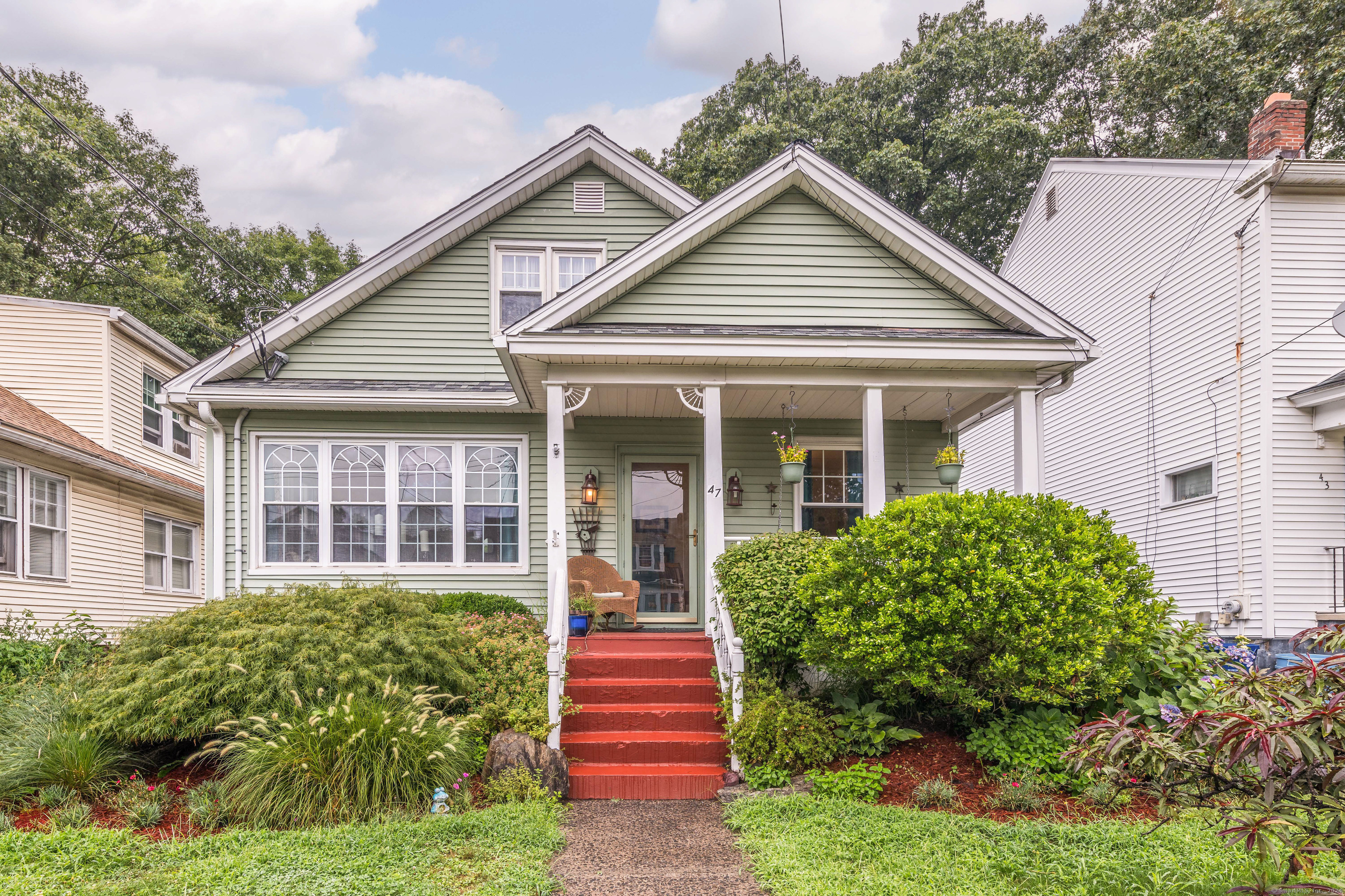 Hillside St, West Haven, CT 06516
