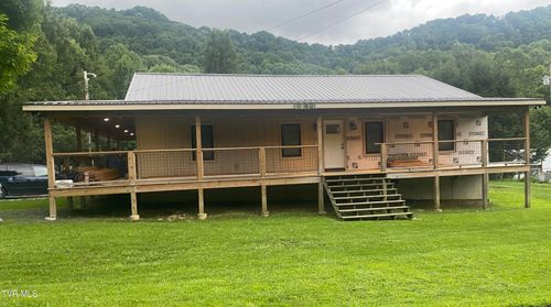 746 Hampton Creek Rd, Roan Mountain, TN, 37687-3222 | Card Image