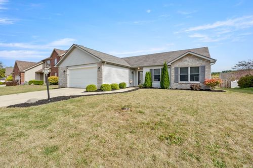 679 Chadings Dr, Roanoke, IN, 46783-8875 | Card Image