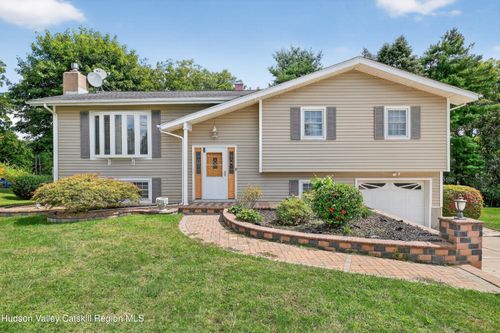 6 North Dr, Poughkeepsie, NY, 12603-4321 | Card Image