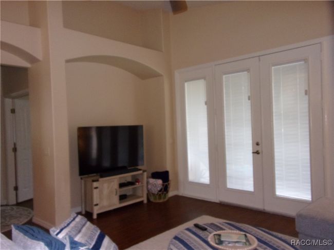 877 Silver Meadow Loop, House other with 3 bedrooms, 2 bathrooms and null parking in Hernando FL | Image 7