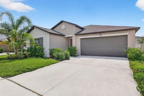 31742 Sun Kettle Loop, Wesley Chapel, FL, 33545-2313 | Card Image