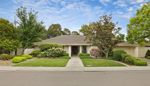 1792 Chester Dr, Tracy, CA, 95376-2301 | Card Image
