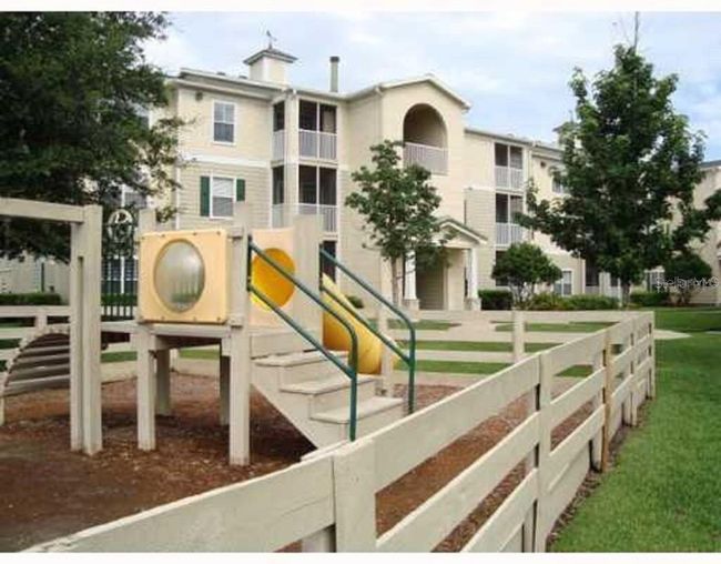 18235 - 18235 Bridle Club Dr, Condo with 2 bedrooms, 2 bathrooms and null parking in TAMPA FL | Image 15
