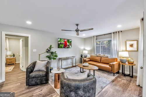 811 Old Powder Springs Rd Sw, Mableton, GA, 30126-4129 | Card Image