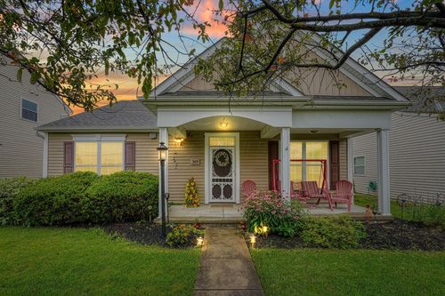 369 W Waterloo St, Canal Winchester, OH, 43110-1016 | Card Image