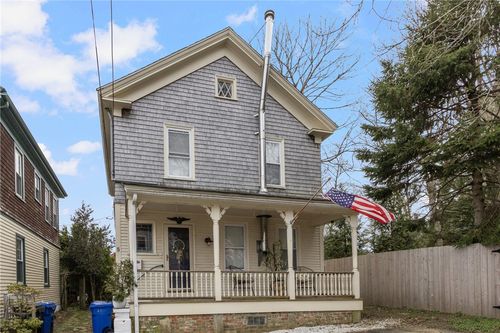 5 Conrad Ct, Newport, RI, 02840-3837 | Card Image