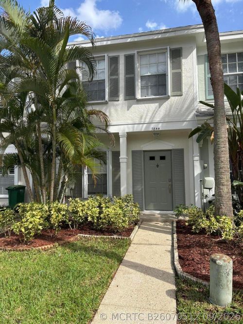 7844 Dixie Beach Cir, Tamarac, FL, 33321-8891 | Card Image