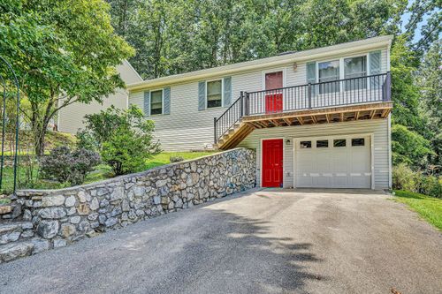 3825 Welcome Valley Rd Se, Roanoke, VA, 24014-5120 | Card Image