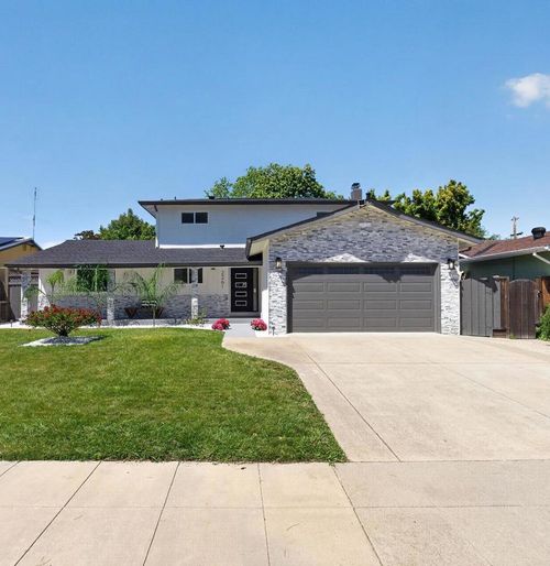 2261 Central Park Dr, Campbell, CA, 95008-4930 | Card Image