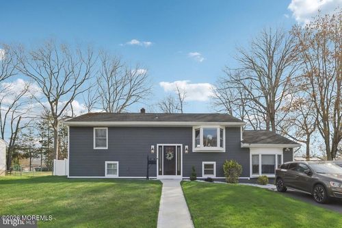 118 Darien Rd, Howell, NJ, 07731-1808 | Card Image