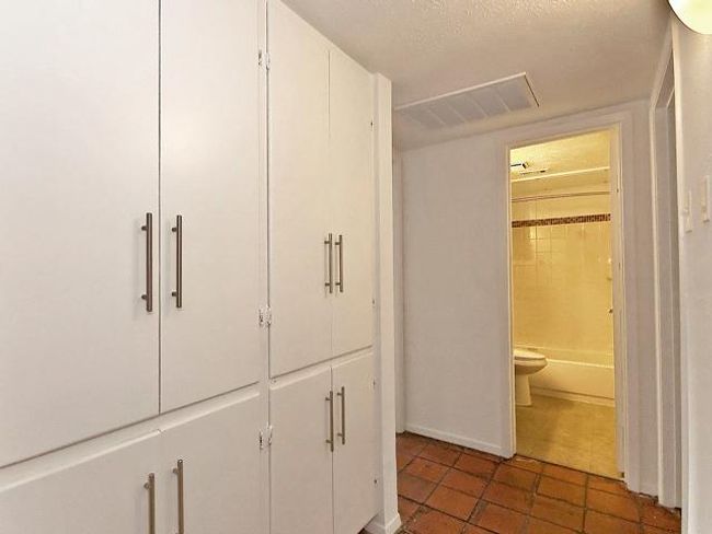 APT-108 - 5909 Birchbrook Dr, Condo with 2 bedrooms, 2 bathrooms and null parking in Dallas TX | Image 6