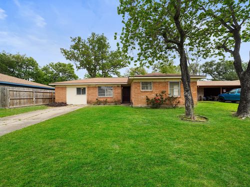 3006 14th Ave N, Texas City, TX, 77590-5110 | Card Image