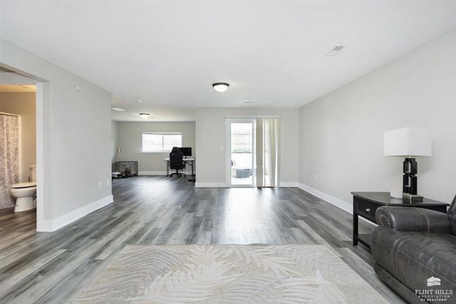 812 Fossilridge Dr, House other with 5 bedrooms, 3 bathrooms and null parking in Manhattan KS | Image 25