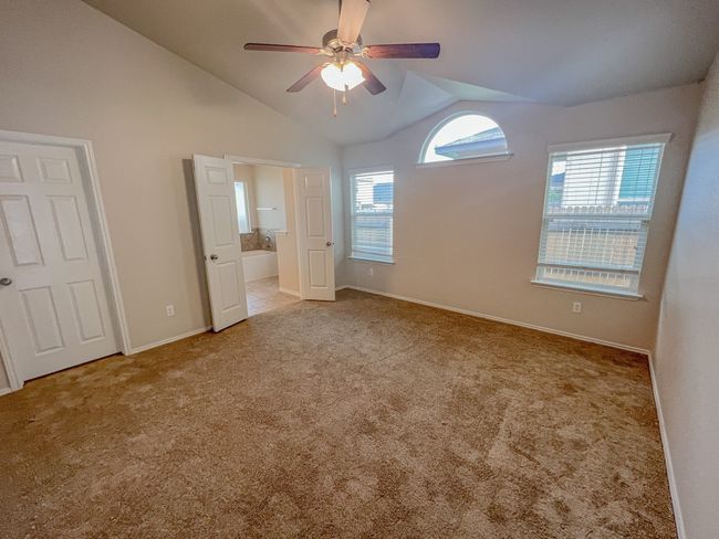 248 Geode Ln, House other with 4 bedrooms, 2 bathrooms and 4 parking in Jarrell TX | Image 6