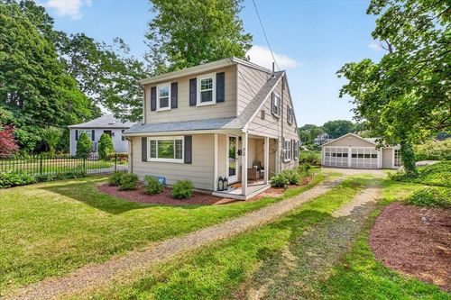 72 Bonnie Brier Cir, Hingham, MA, 02043-1404 | Card Image
