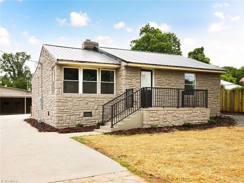 207 Snider Ave, Lexington, NC, 27292-3637 | Card Image