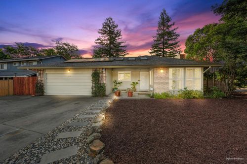 2700 Lassen Way, Rocklin, CA, 95677 | Card Image