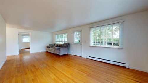 976 North Ave, Burlington, VT, 05408-2731 | Card Image