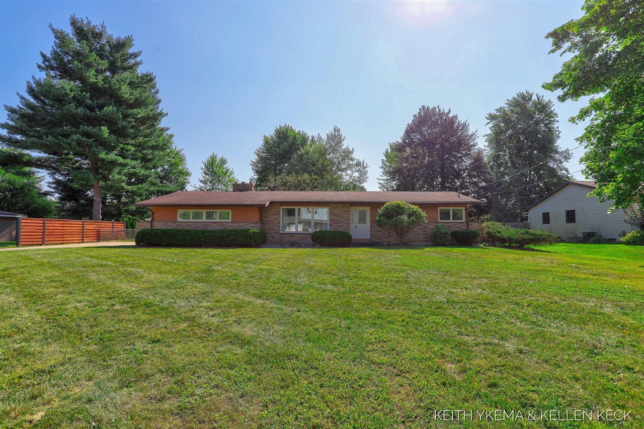 Sierra Ave, Grand Rapids, MI 49534