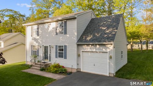 71 Northview Dr, Manchester, CT, 06040-7081 | Card Image