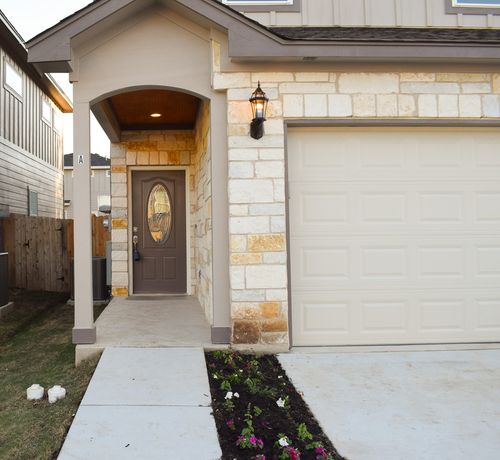 a-3303 Elijah St, Austin, TX, 78745-6747 | Card Image