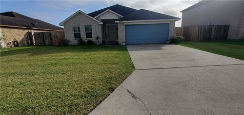 2007 Margaret Ln, Kingsville, TX, 78363-2808 | Card Image