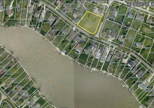 2574 W Choctaw Dr, London, OH, 43140-9081 | Card Image