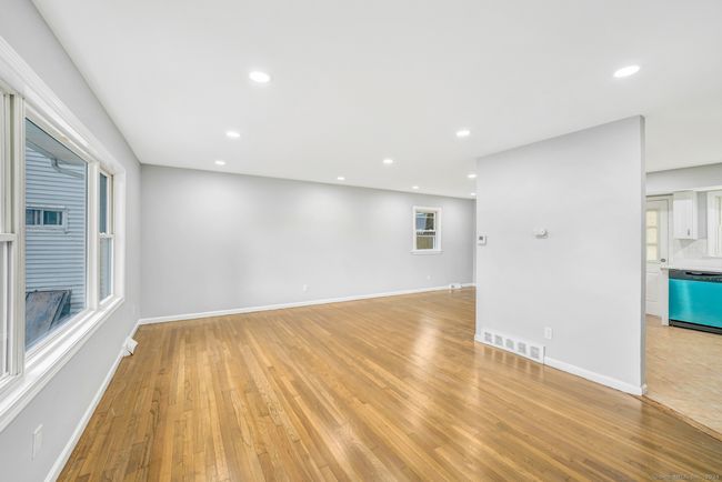 210 Forest Rd, House other with 3 bedrooms, 2 bathrooms and null parking in West Haven CT | Image 4