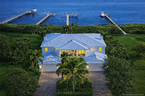 3042 Nw Radcliffe Way, Palm City, FL, 34990-4900 | Card Image