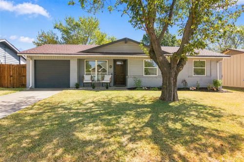 4720 Kyle Dr, Balch Springs, TX, 75180-4224 | Card Image