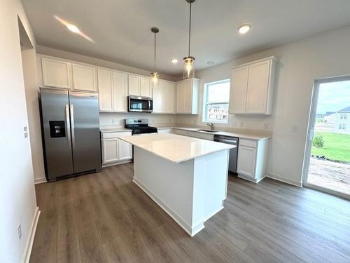 4975 Airlake Drive, Woodbury, MN, 55129 | Card Image