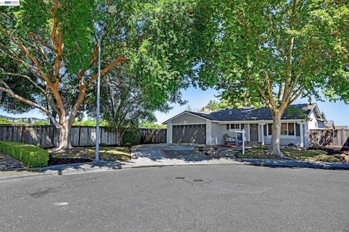 6877 Rayland Ct, Pleasanton, CA, 94588-3848 | Card Image