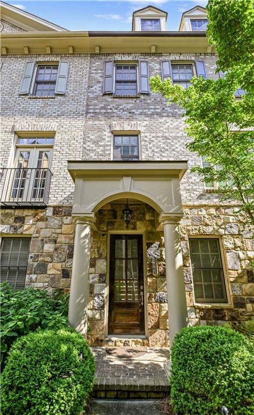 3668 Brookhaven Manor Xing Ne, Atlanta, GA, 30319-1328 | Card Image