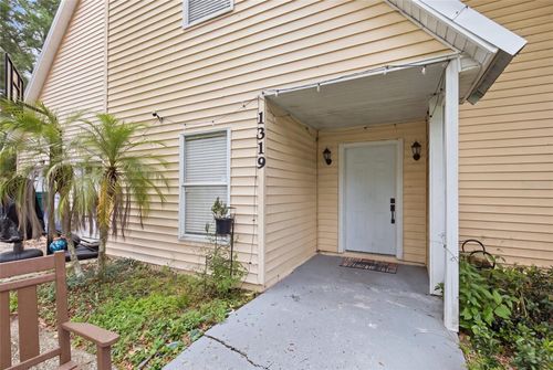 1319 Quintuplet Dr, CASSELBERRY, FL, 32707-3512 | Card Image