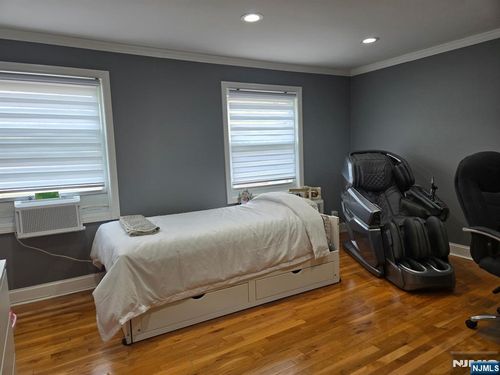 2205 Center Ave, Fort Lee, NJ, 07024-5816 | Card Image