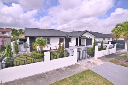 30 Sw 136th Ave, Miami, FL, 33184-1016 | Card Image