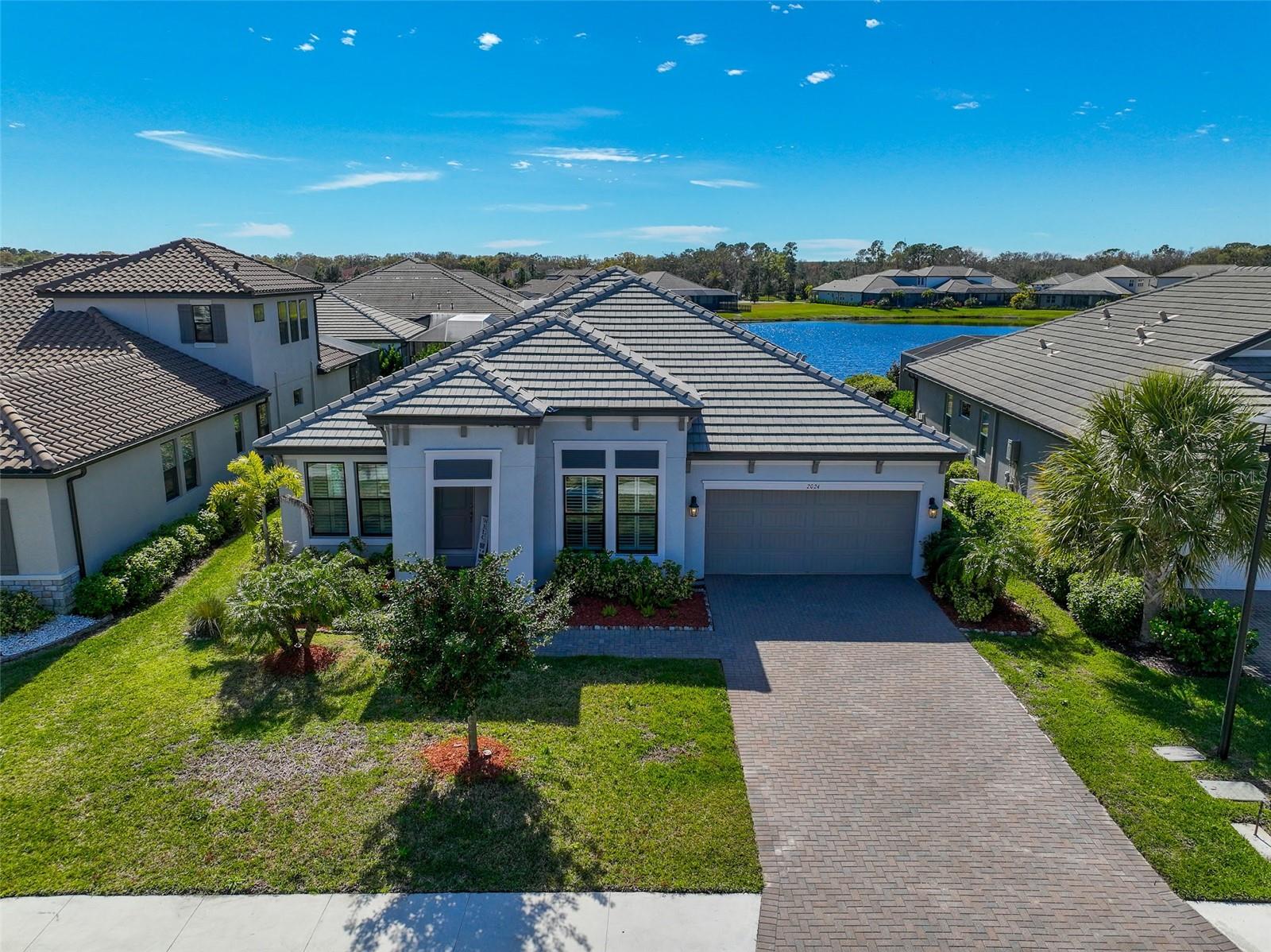 Woodleaf Hammock Ct, Bradenton, FL 34211