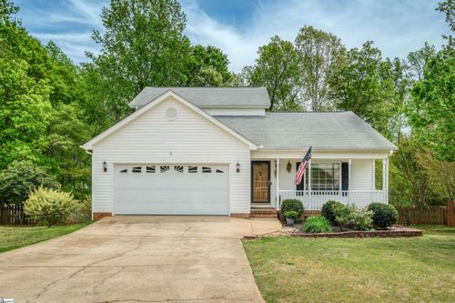 111 Brooke Lee Cir, Taylors, SC, 29687-5976 | Card Image