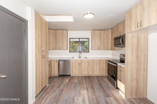 765 E Trout Creek Rd, Munds Park, AZ, 86017-0196 | Card Image