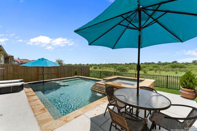 449 Middle Green Loop, House other with 3 bedrooms, 3 bathrooms and null parking in Floresville TX | Image 14